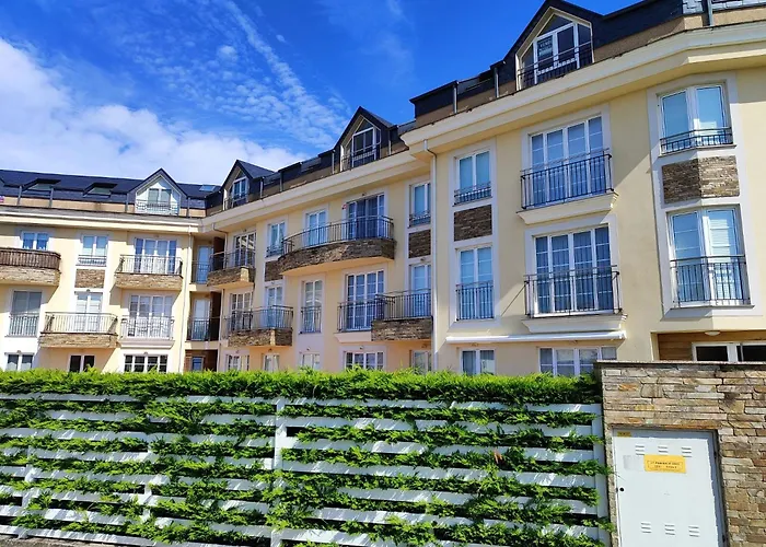 Atico Lua As Catedrais Apartmán *